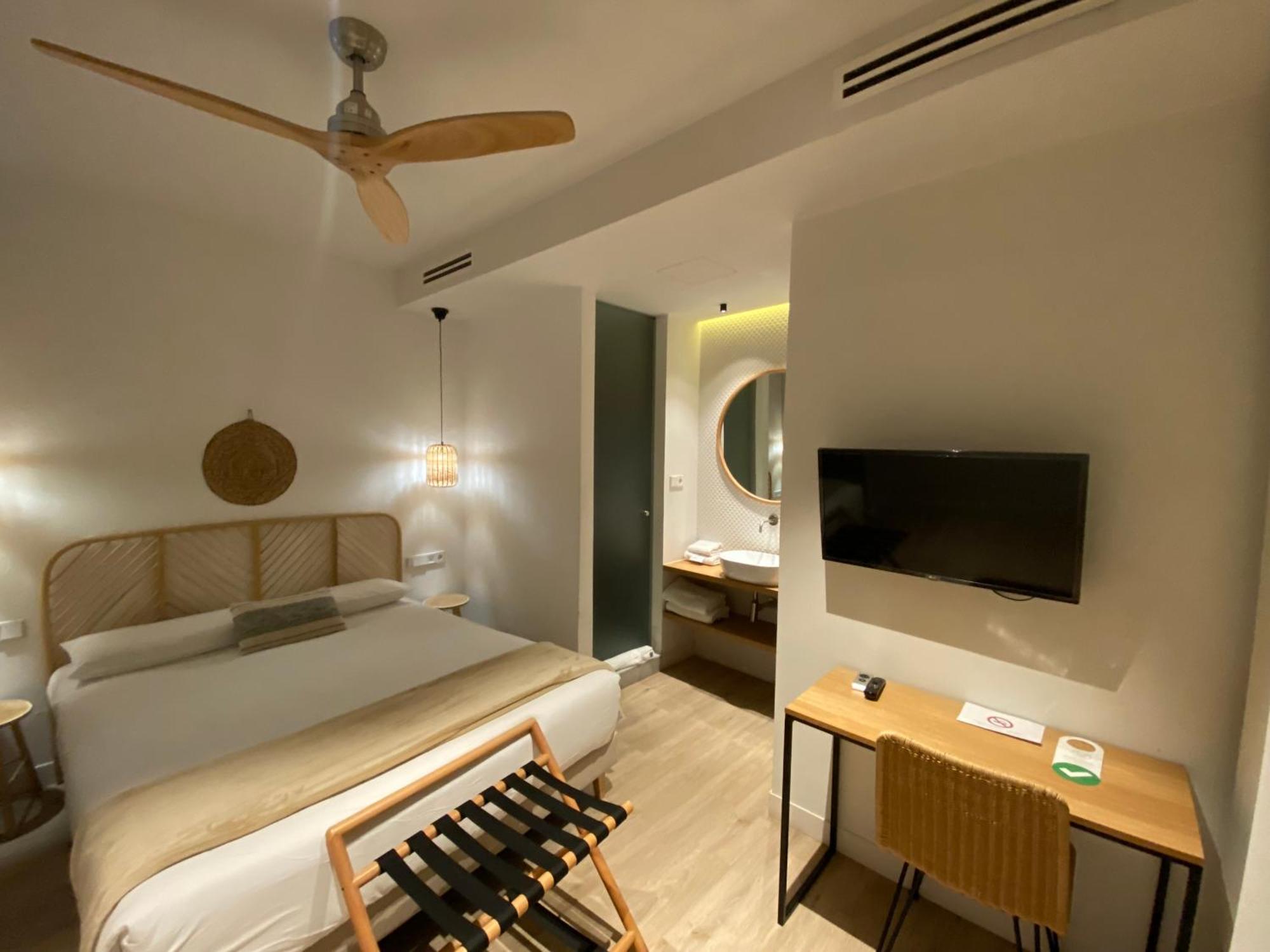Casa Du Soleil Hostal Boutique มาดริด ภายนอก รูปภาพ
